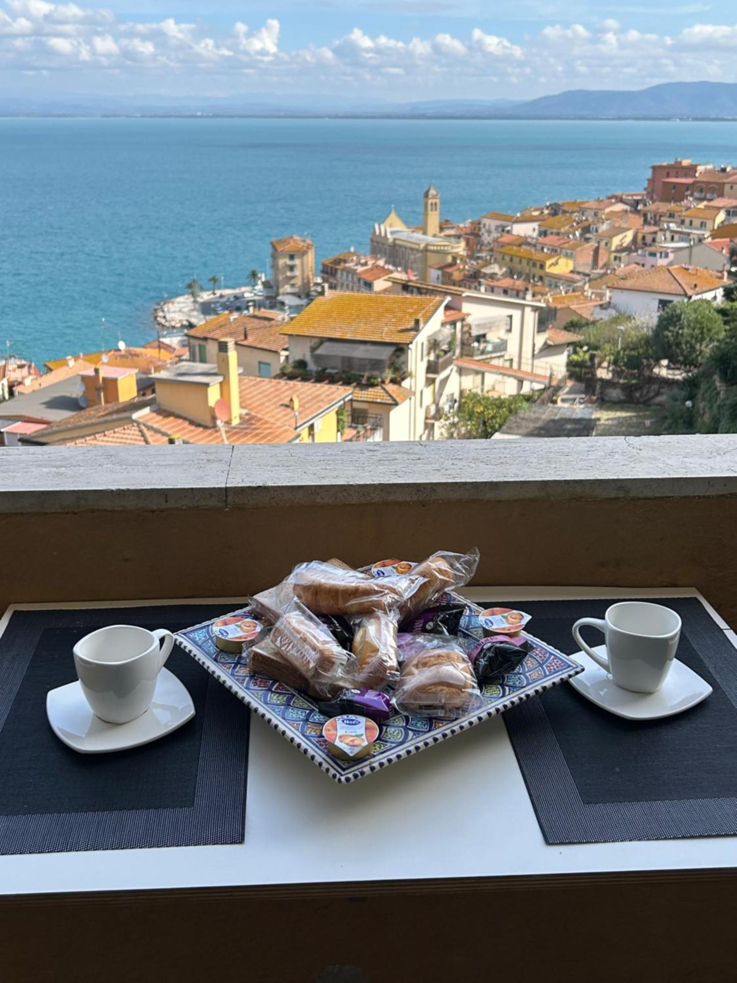 Bilocale Vista Mare Con Posto Auto Daire Porto Santo Stefano  Dış mekan fotoğraf